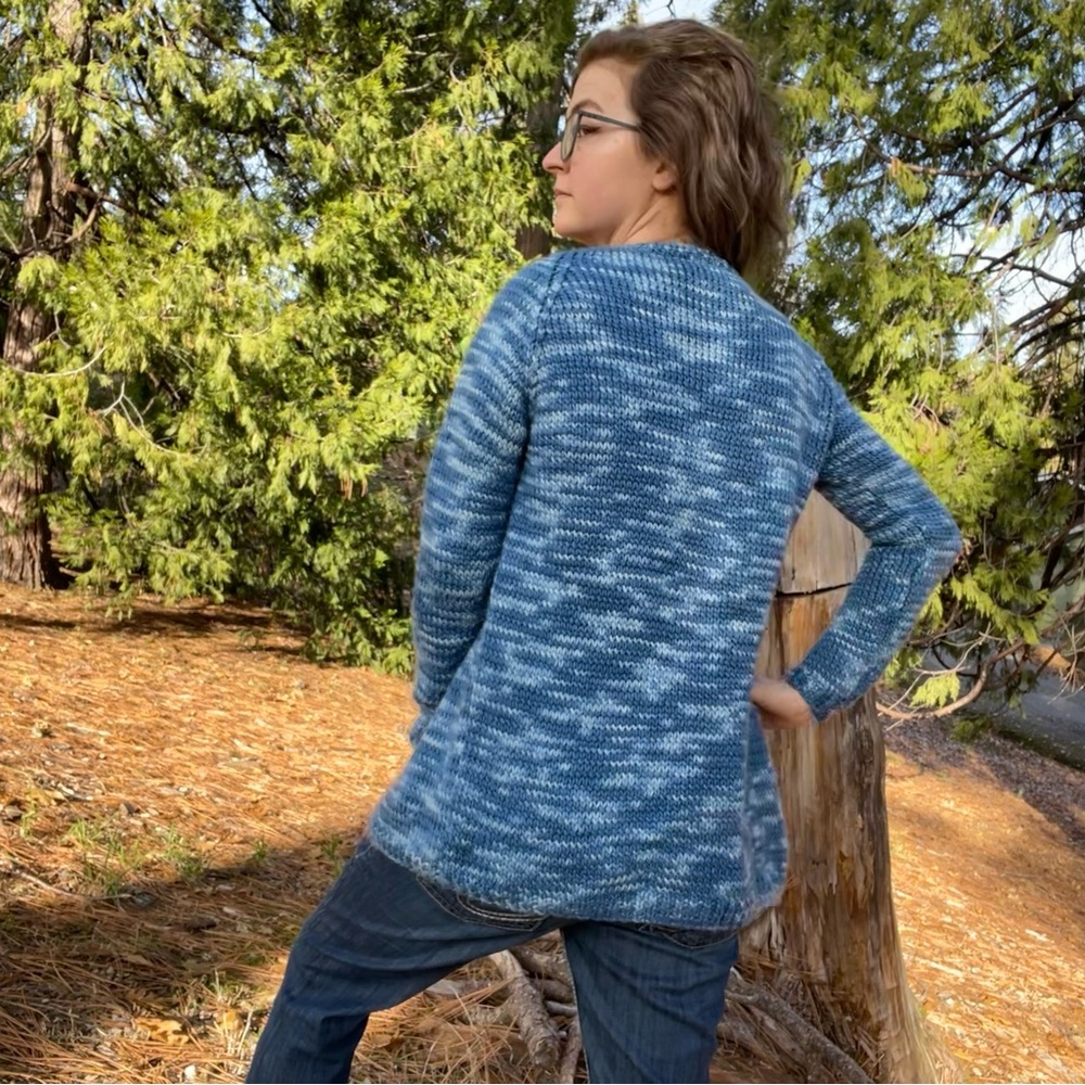 100% Merino Wool Hand knit Cardigan size small, made in the color Seaside :)